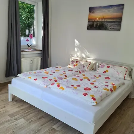 Ferienwohnung Kleine Möwe Emden Exterior foto